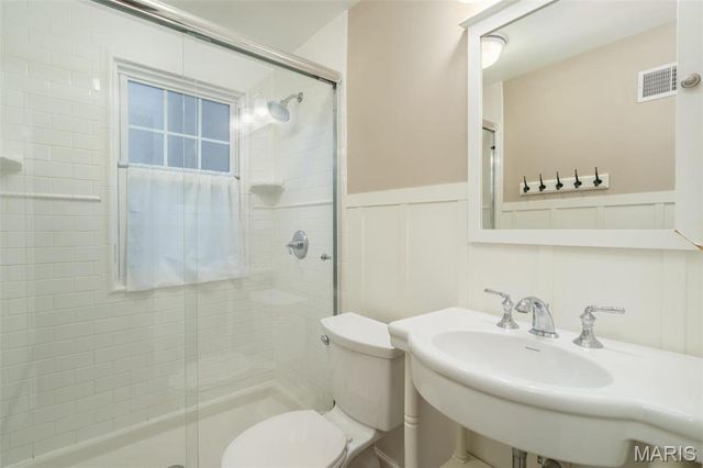 4 Garden Lane, St Louis, MO 63122