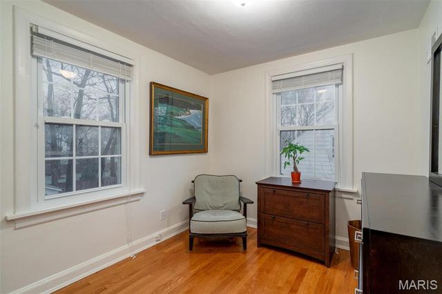 4 Garden Lane, St Louis, MO 63122