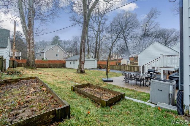 4 Garden Lane, St Louis, MO 63122