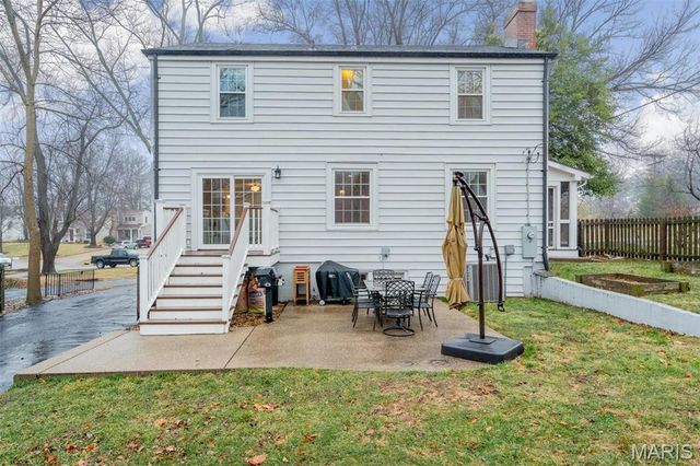 4 Garden Lane, St Louis, MO 63122