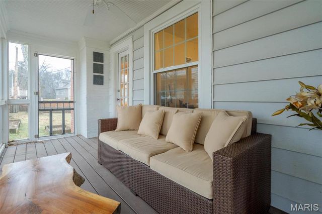 4 Garden Lane, St Louis, MO 63122