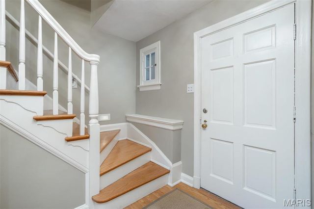 4 Garden Lane, St Louis, MO 63122
