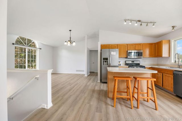 489 Sunmeadow Drive Se, Gaines Twp, MI 49508
