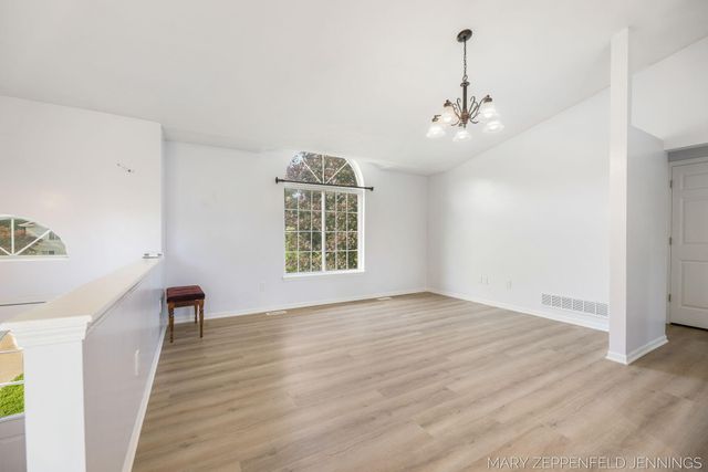489 Sunmeadow Drive Se, Gaines Twp, MI 49508