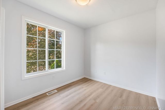 489 Sunmeadow Drive Se, Gaines Twp, MI 49508