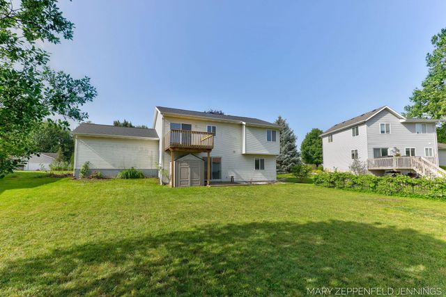 489 Sunmeadow Drive Se, Gaines Twp, MI 49508