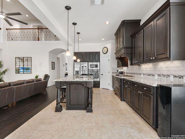 25715 Stormy Ridge, San Antonio, TX 78255
