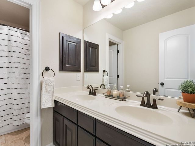 25715 Stormy Ridge, San Antonio, TX 78255
