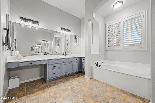 6530 S BOGLE Avenue, Chandler, AZ 85249