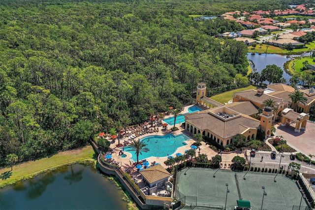 262 MONTELLUNA DRIVE, North Venice, FL 34275