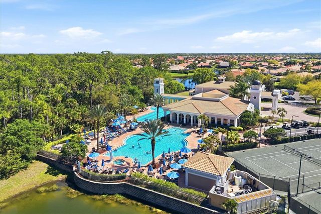 262 MONTELLUNA DRIVE, North Venice, FL 34275