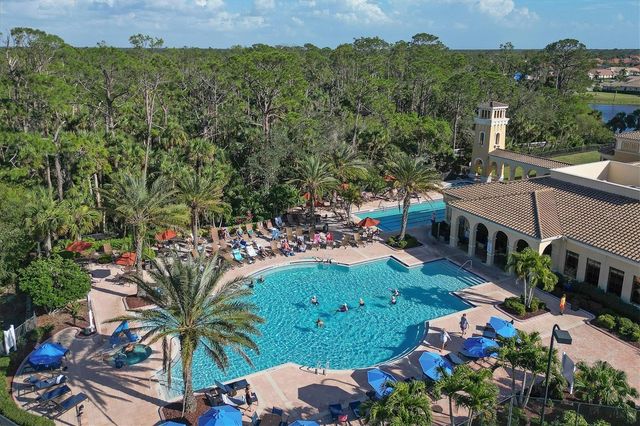 262 MONTELLUNA DRIVE, North Venice, FL 34275