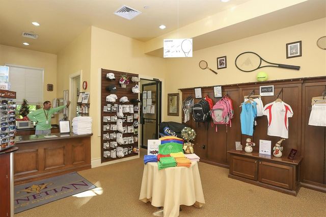 262 MONTELLUNA DRIVE, North Venice, FL 34275
