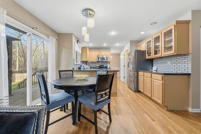 138 Emerald Drive, Streamwood, IL 60107