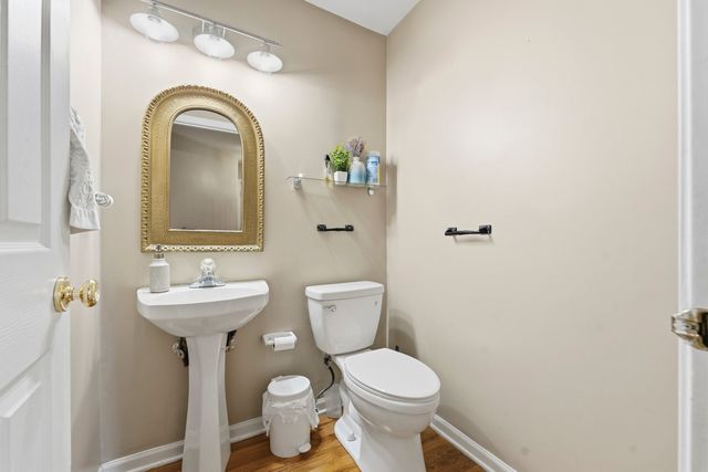 138 Emerald Drive, Streamwood, IL 60107