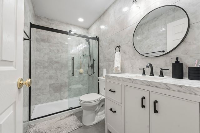 138 Emerald Drive, Streamwood, IL 60107