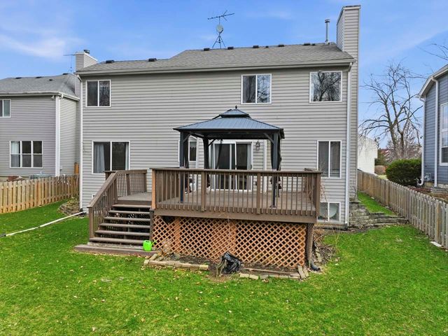 138 Emerald Drive, Streamwood, IL 60107