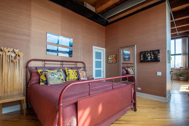 2614 N Clybourn Avenue 301, Chicago, IL 60614