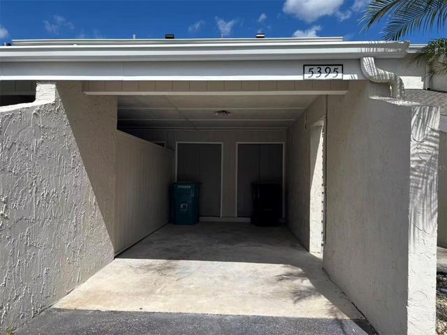 5395 VINELAND ROAD S, Orlando, FL 32811