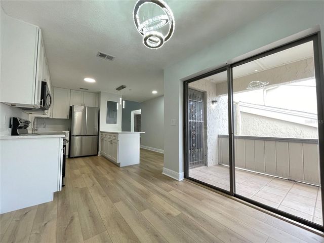 5395 VINELAND ROAD S, Orlando, FL 32811