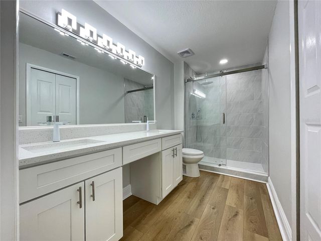 5395 VINELAND ROAD S, Orlando, FL 32811