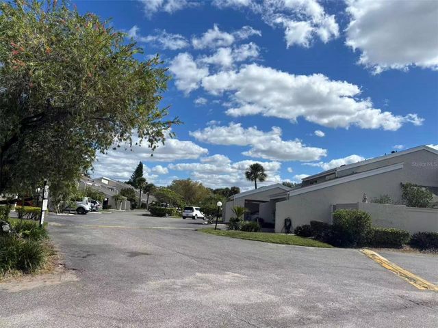 5395 VINELAND ROAD S, Orlando, FL 32811