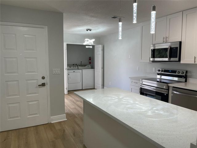 5395 VINELAND ROAD S, Orlando, FL 32811