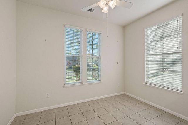 1911 Lexington Dr, Lodi, CA 95242