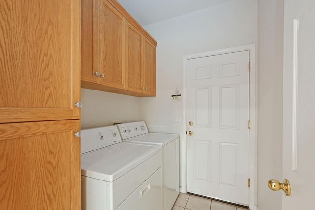 1911 Lexington Dr, Lodi, CA 95242