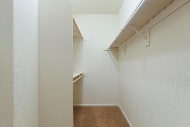 1911 Lexington Dr, Lodi, CA 95242