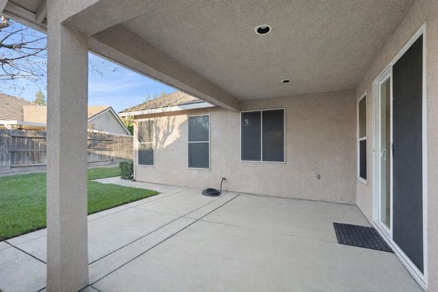 1911 Lexington Dr, Lodi, CA 95242