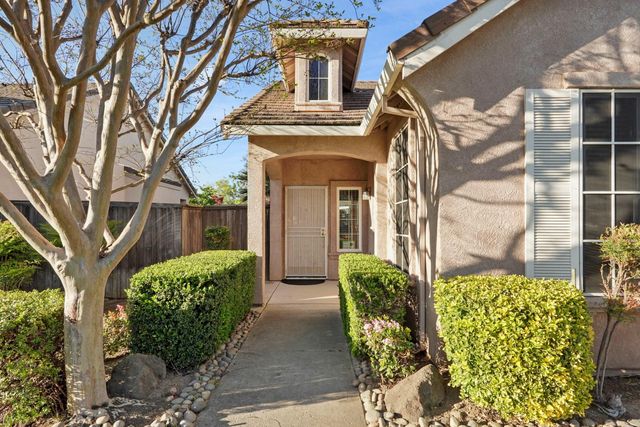 1911 Lexington Dr, Lodi, CA 95242