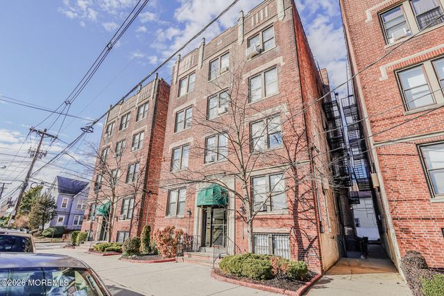 803 Avenue A B1, Bayonne, NJ 07002