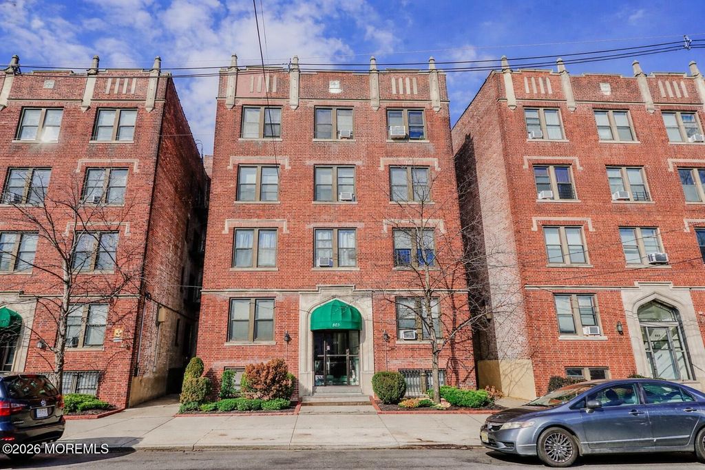 803 Avenue A B1, Bayonne, NJ 07002