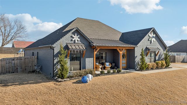 2620 S Piguet Lane, Claremore, OK 74019