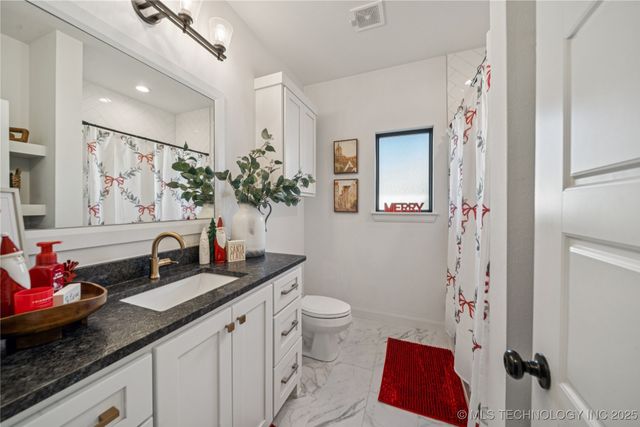 2620 S Piguet Lane, Claremore, OK 74019