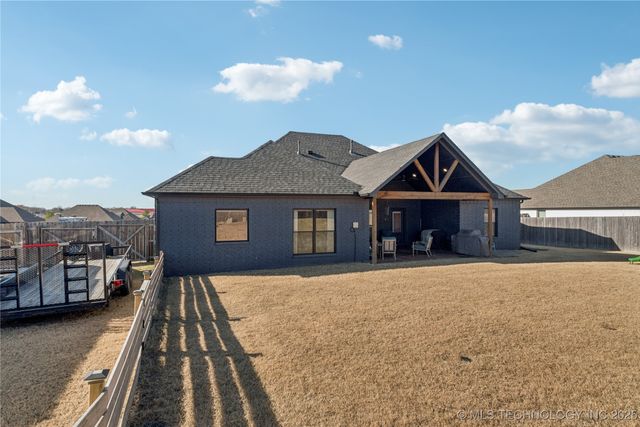 2620 S Piguet Lane, Claremore, OK 74019