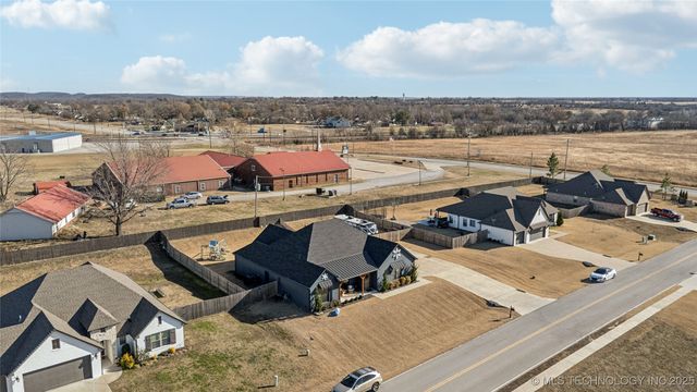 2620 S Piguet Lane, Claremore, OK 74019