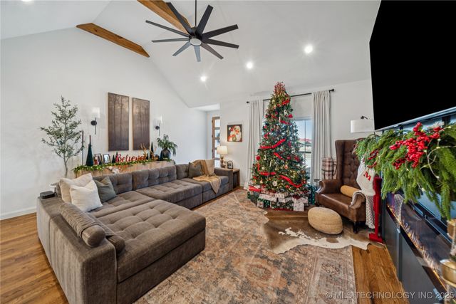 2620 S Piguet Lane, Claremore, OK 74019