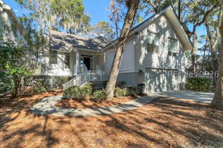 25 Shell Ring Rd, Hilton Head Island, SC 29928