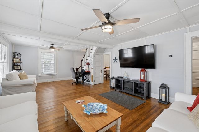 68 Centenary Avenue, Laconia, NH 03246