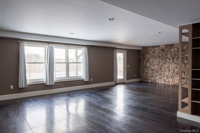 573 Mill Road, Rhinebeck, NY 12572