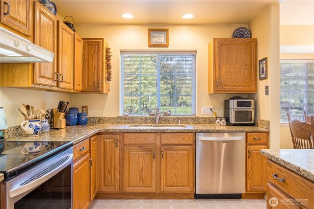 205 Sunset Place, Sequim, WA 98382
