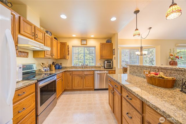 205 Sunset Place, Sequim, WA 98382