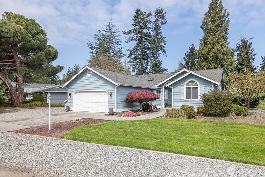 205 Sunset Place, Sequim, WA 98382