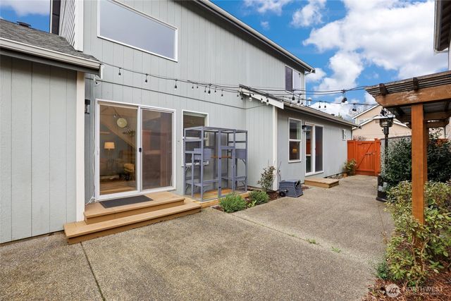 1630 Sundrop Lane SE, Tumwater, WA 98501