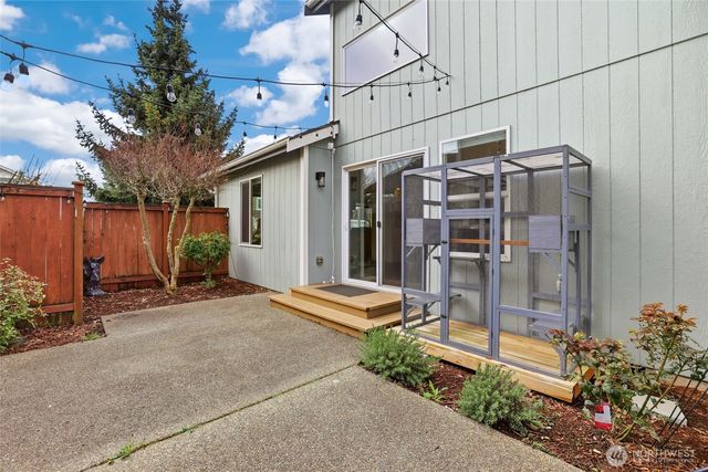 1630 Sundrop Lane SE, Tumwater, WA 98501