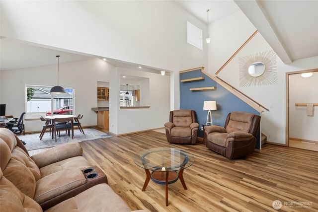 1630 Sundrop Lane SE, Tumwater, WA 98501