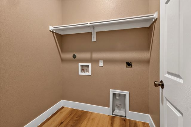 403 S 4th Street, Bonham, TX 75418
