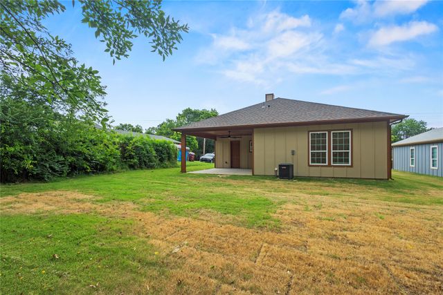 403 S 4th Street, Bonham, TX 75418